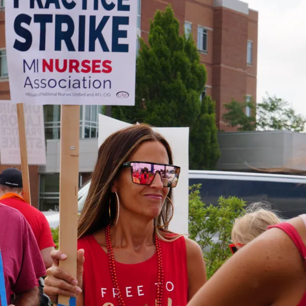 MNA Alma Member on Strike